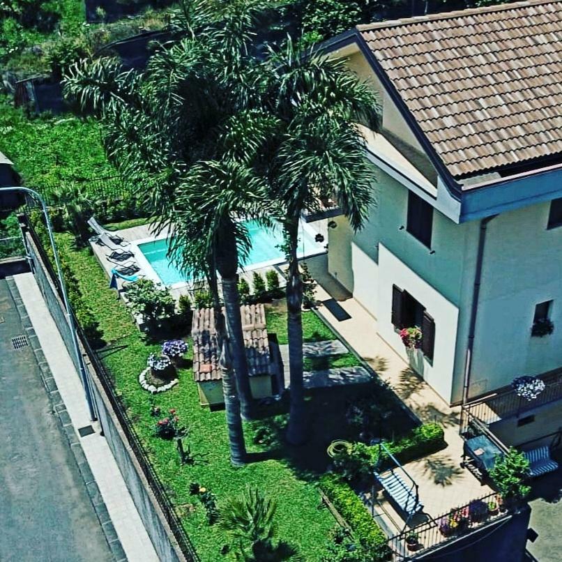 Casa Vacanze Etna Cocus Санта-Венерина Экстерьер фото